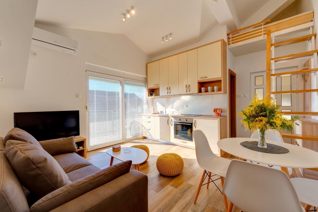 42° North Apartments ติวัต ภายนอก รูปภาพ