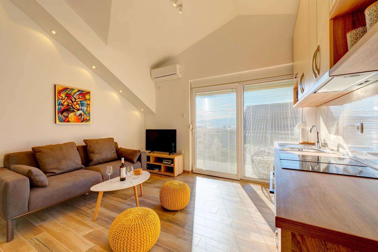 42° North Apartments ติวัต ภายนอก รูปภาพ