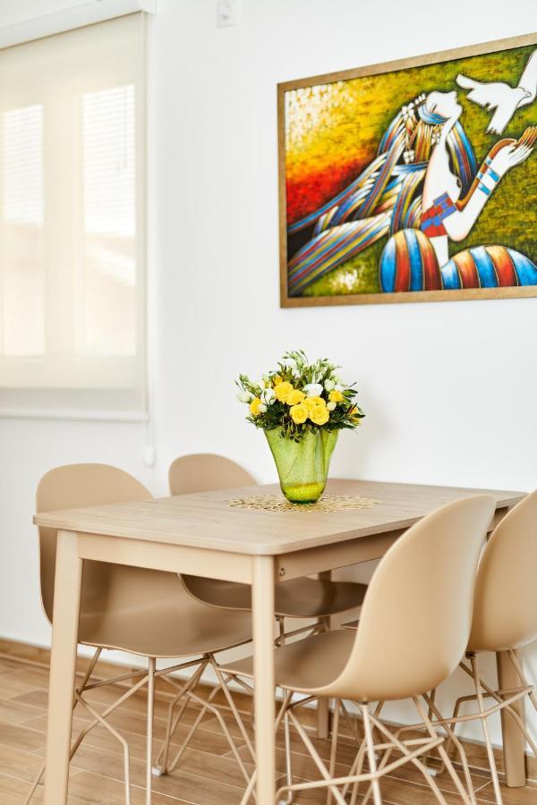 42° North Apartments ติวัต ภายนอก รูปภาพ